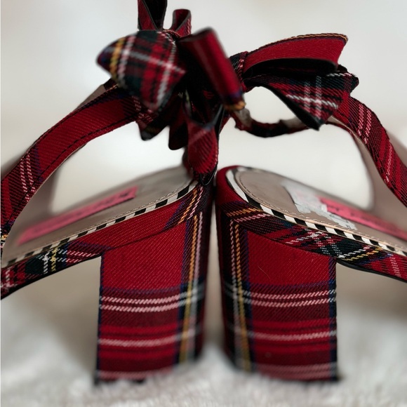 Betsey Johnson Red Plaid Women's Shoes - Picture 4 of 6